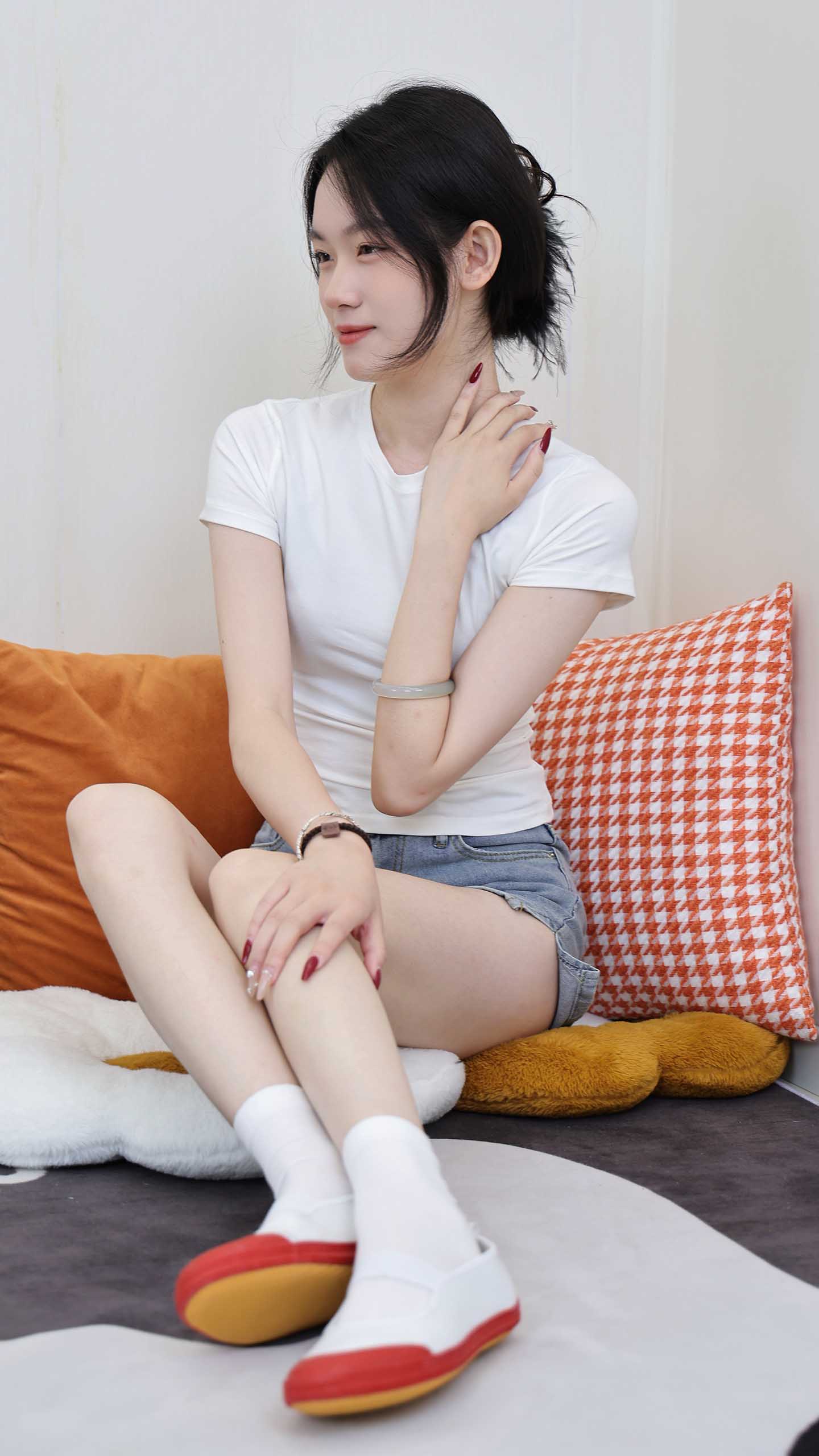 绮梦摄影 NO.610 小艺 无印珍藏版 [491P/2V/11.62G]插图2