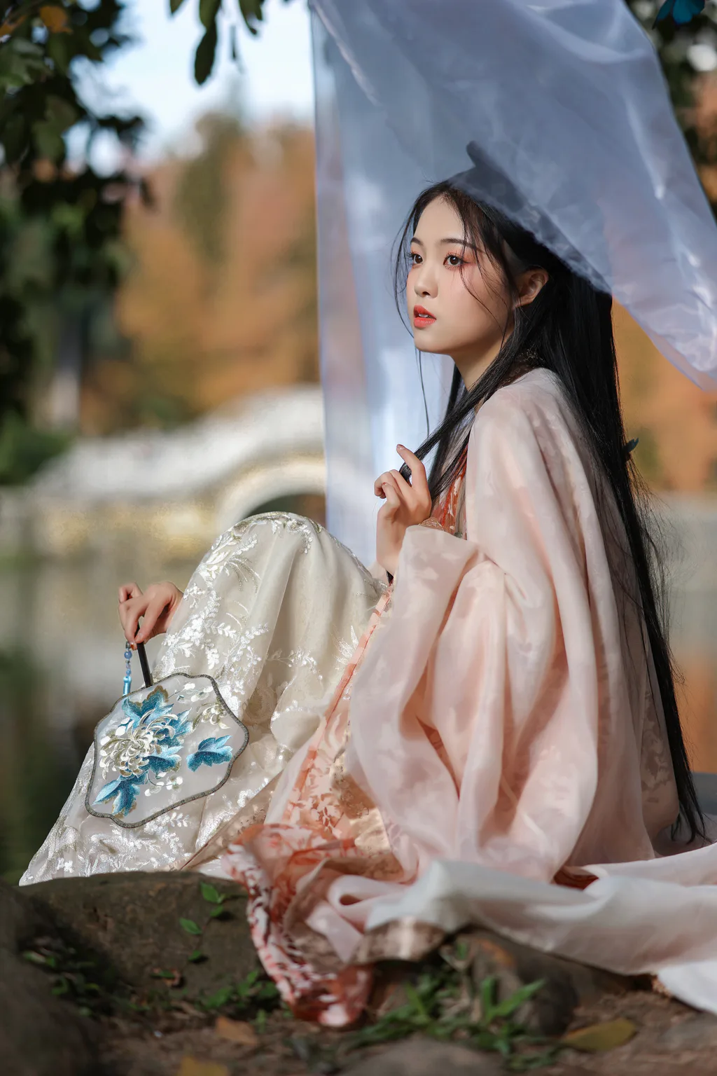 [YITUYU艺图语]2023.05.18 浣溪纱 兔牙要藏好[21+1P/184MB]插图1
