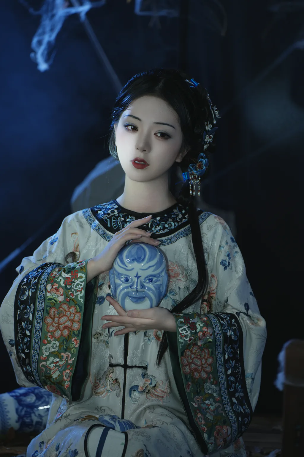 [YITUYU艺图语]2023.05.21 蒙尘的青花瓷 千雪呀[20+1P/273MB]插图3
