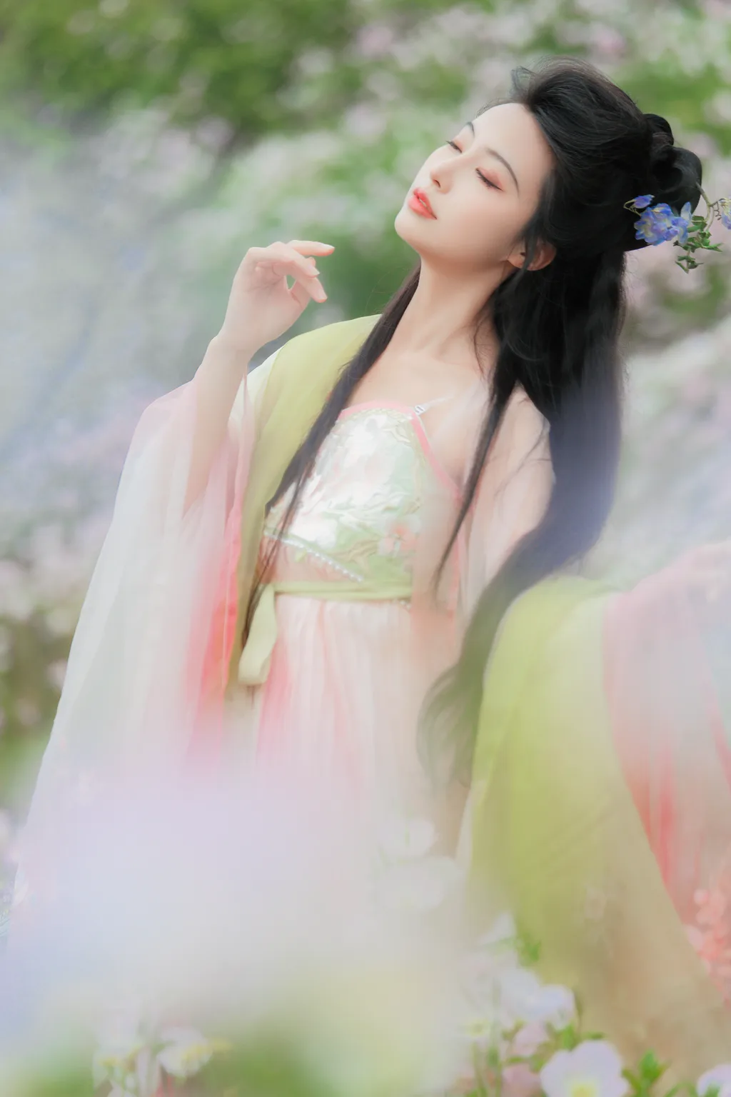 [YITUYU艺图语]2023.05.15 月见花神 兰因梳妆记[19+1P/401MB]插图