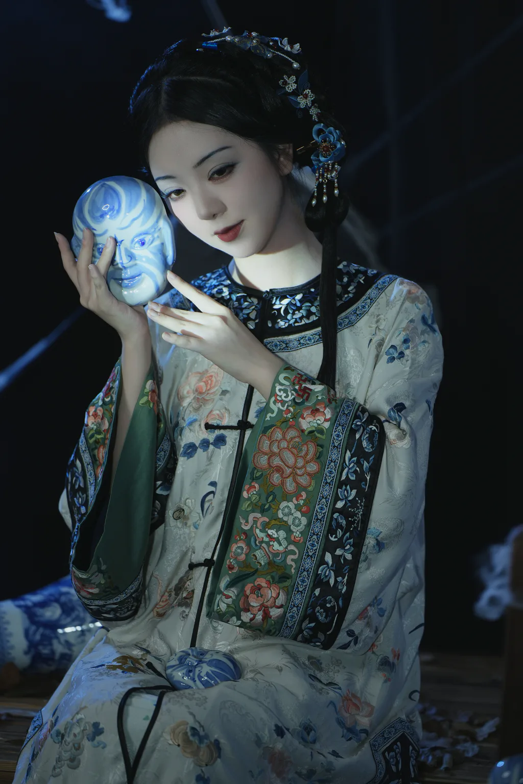 [YITUYU艺图语]2023.05.21 蒙尘的青花瓷 千雪呀[20+1P/273MB]插图