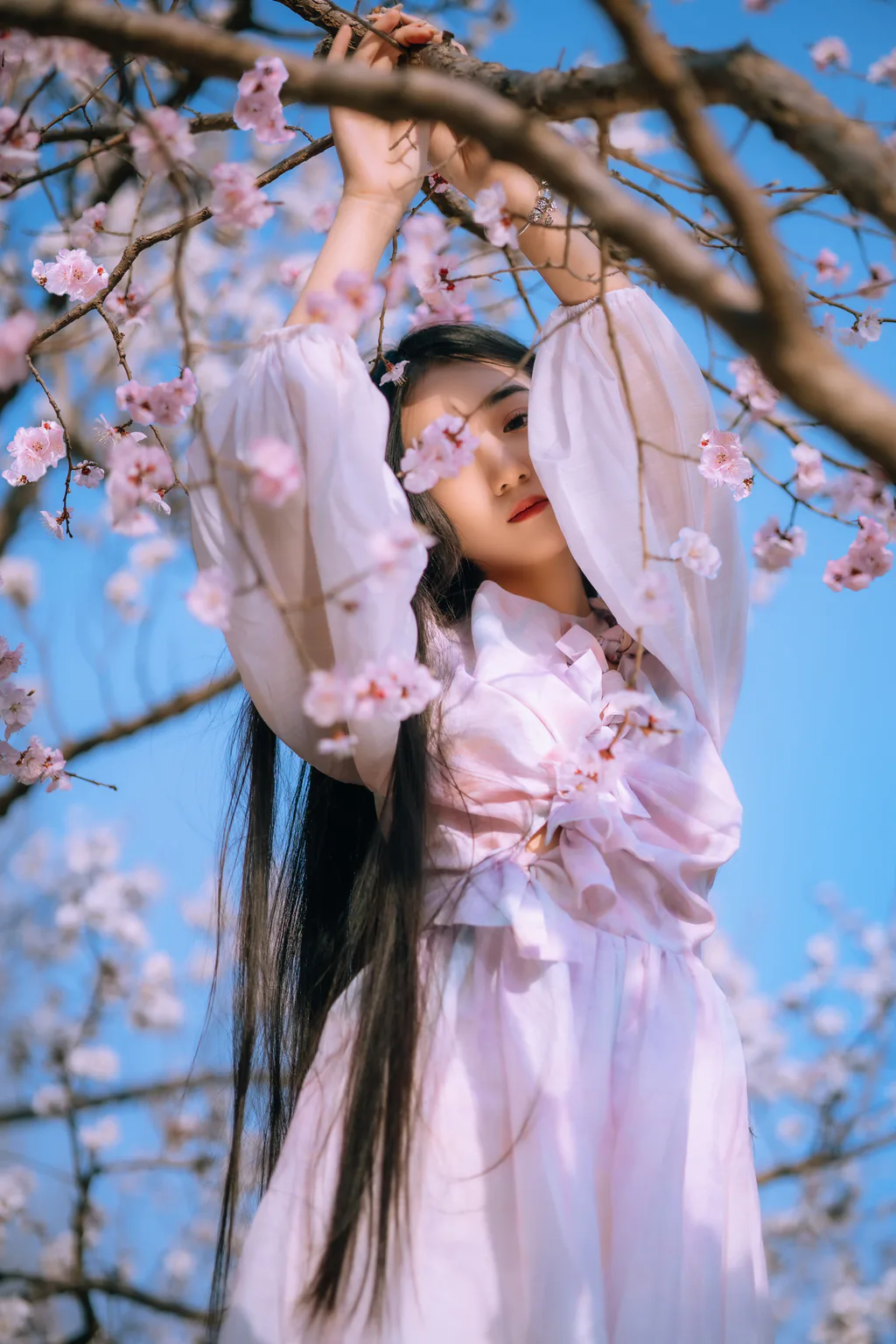 [YITUYU艺图语]2023.06.04 桃花少女 异域荷包蛋[21+1P/179MB]插图1
