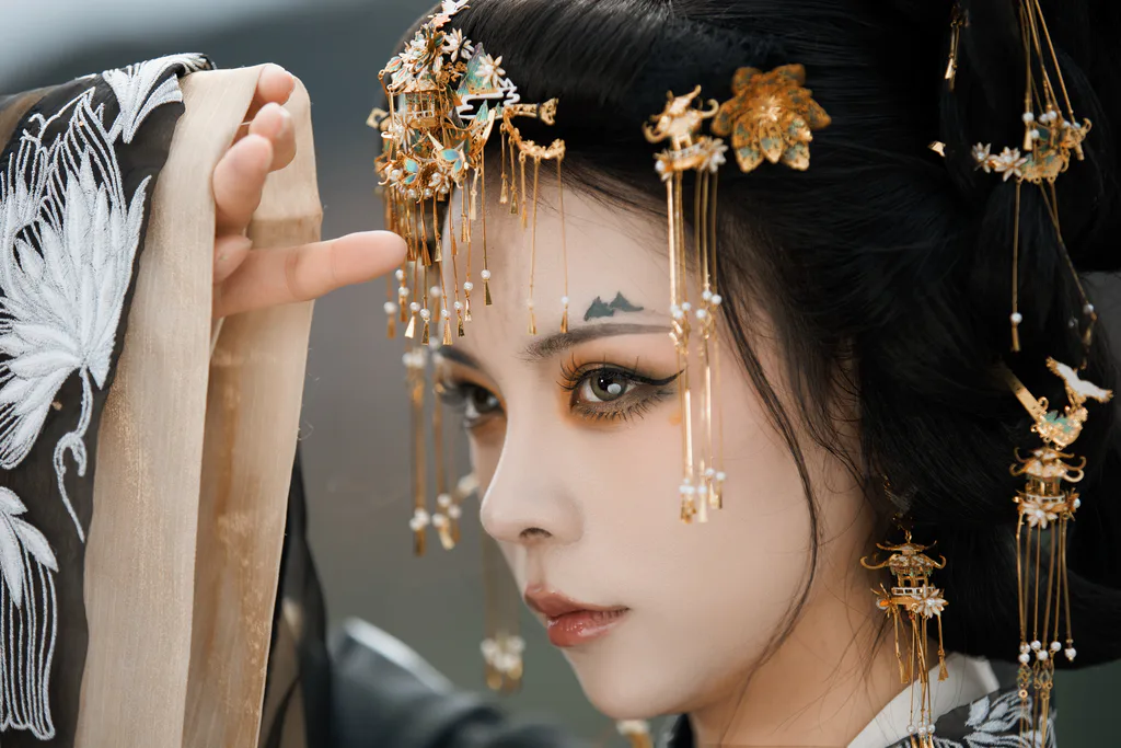 [YITUYU艺图语]2023.05.12 女皇陛下 赵瑞洁EZ_[23+1P/183MB]插图3