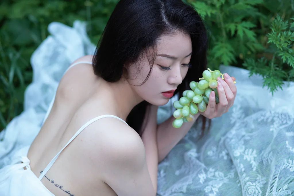 [YITUYU艺图语]2023.05.31 雨季 tian[23+1P/372MB]插图1