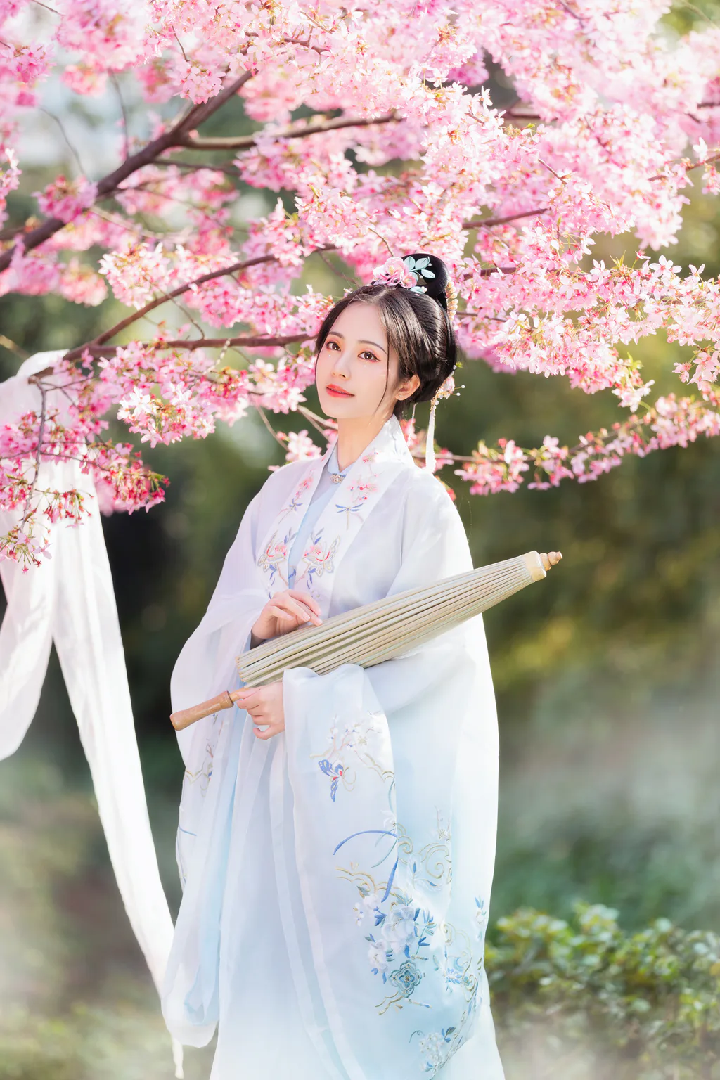 [YITUYU艺图语]2023.05.18 春樱 是雨诗呀[23+1P/166MB]插图2