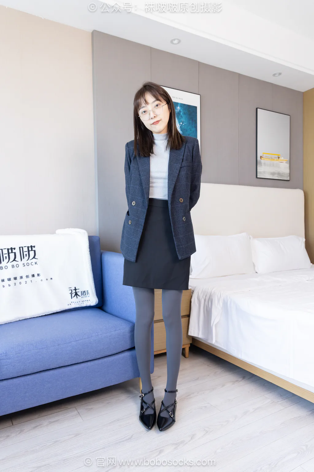 [BoBoSocks袜啵啵]NO.709 稚予-平底鞋、厚灰丝、裸足、ol至服[156P/1V/6.12GB]插图2