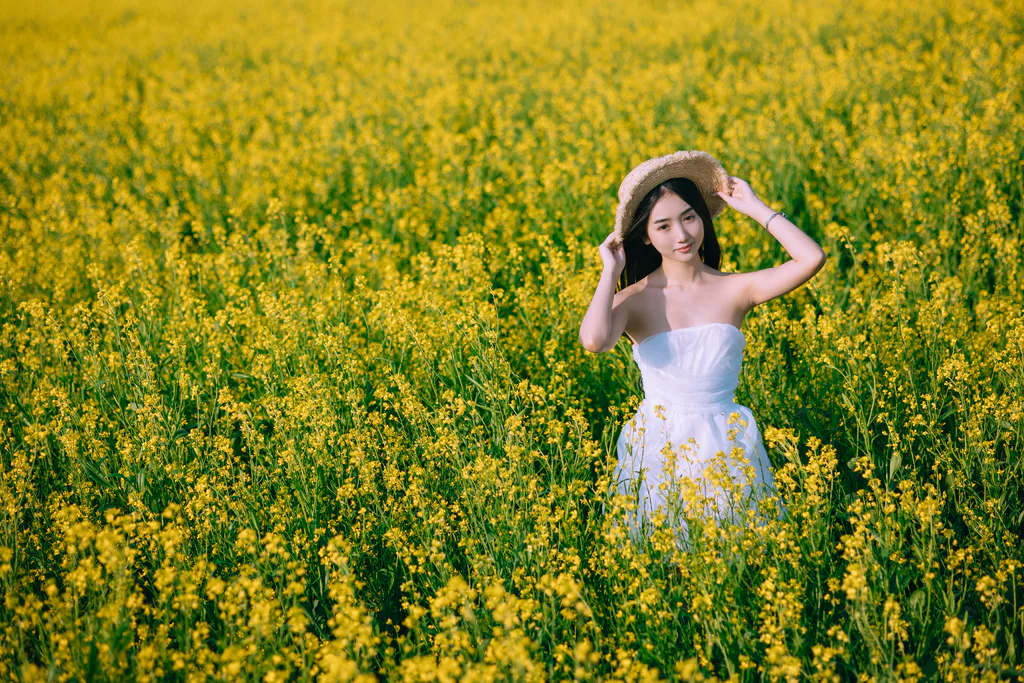 [YITUYU艺图语]2023.06.01 少女油菜花写真 异域荷包蛋[49+1P/711MB]插图