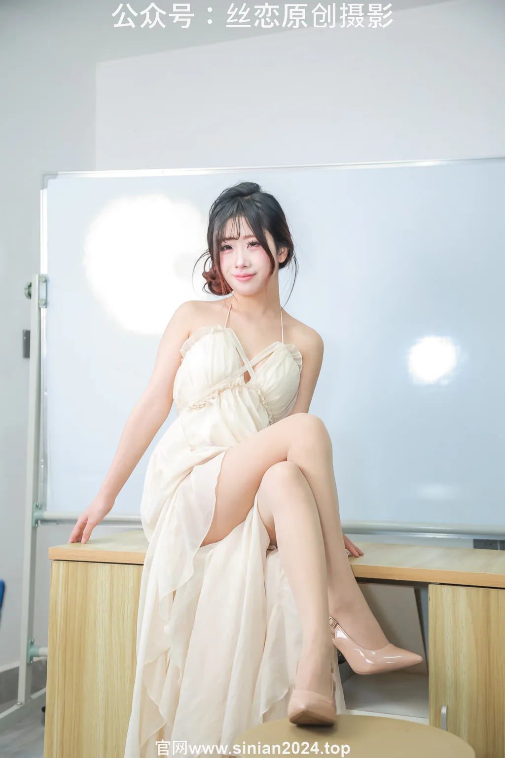 丝恋摄影 NO.060 小梦-白色公主裙 粉色高跟鞋 厚肉丝袜[277P/1V/3.97GB]插图3