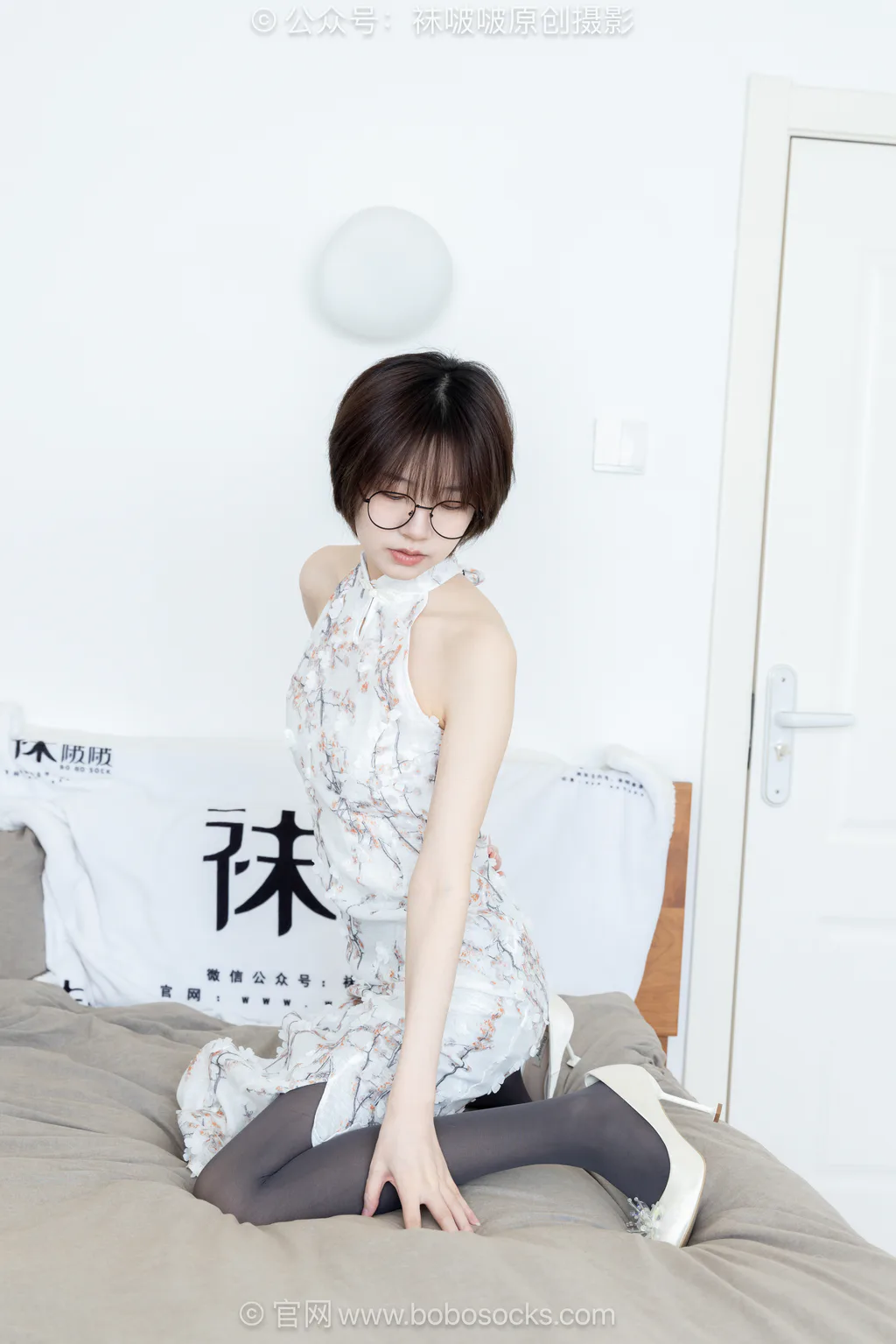 [BoBoSocks袜啵啵]NO.714 小甜豆-高跟鞋、薄肉丝、厚灰丝、旗袍[153P/1V/5.77GB]插图