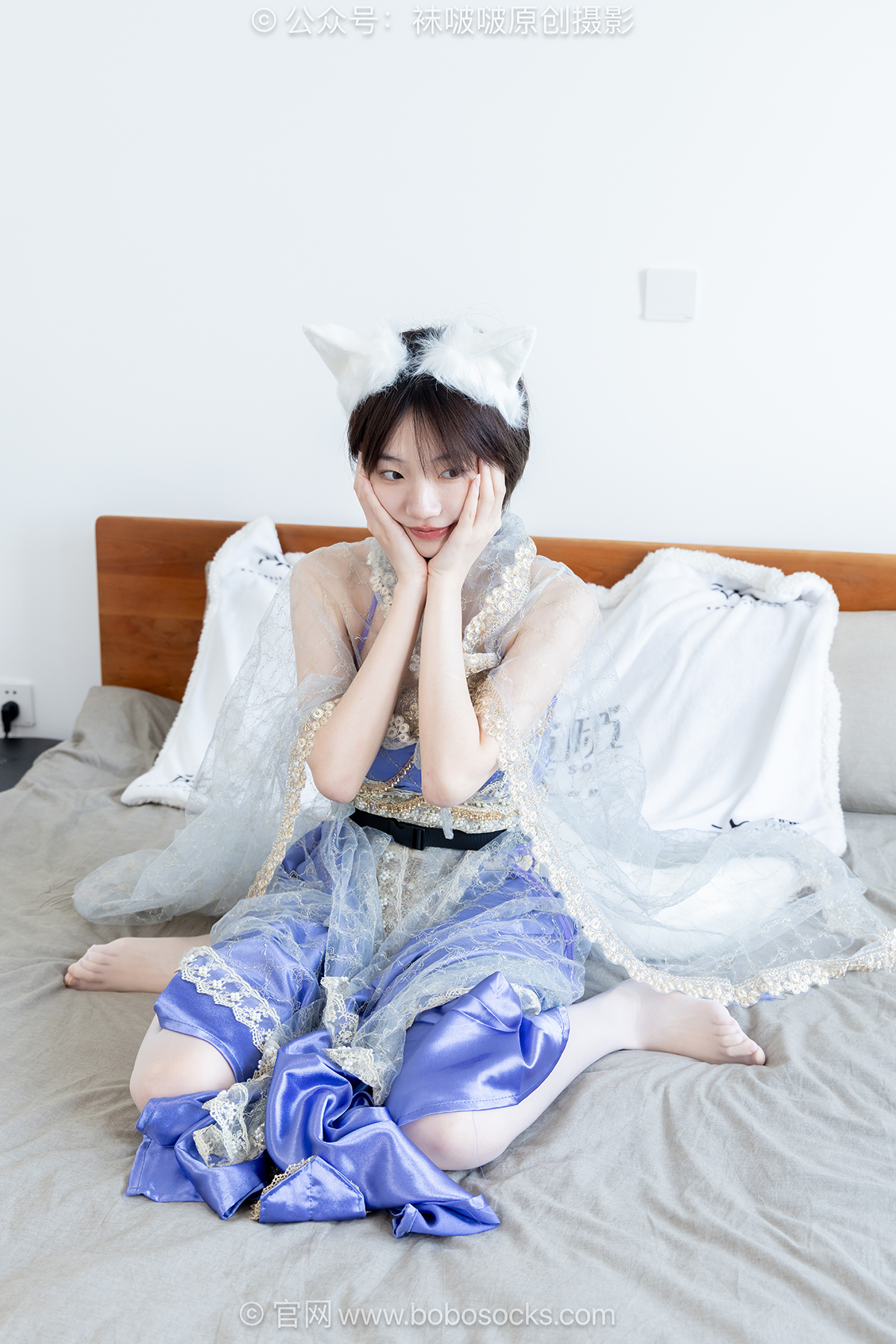 袜啵啵722期：小甜豆-高跟鞋、油亮薄白丝（脚尖透明款）、裸足、裸足淋酸奶踩酸奶剧情、cos小狐狸 [167P/1V/6.68GB]插图