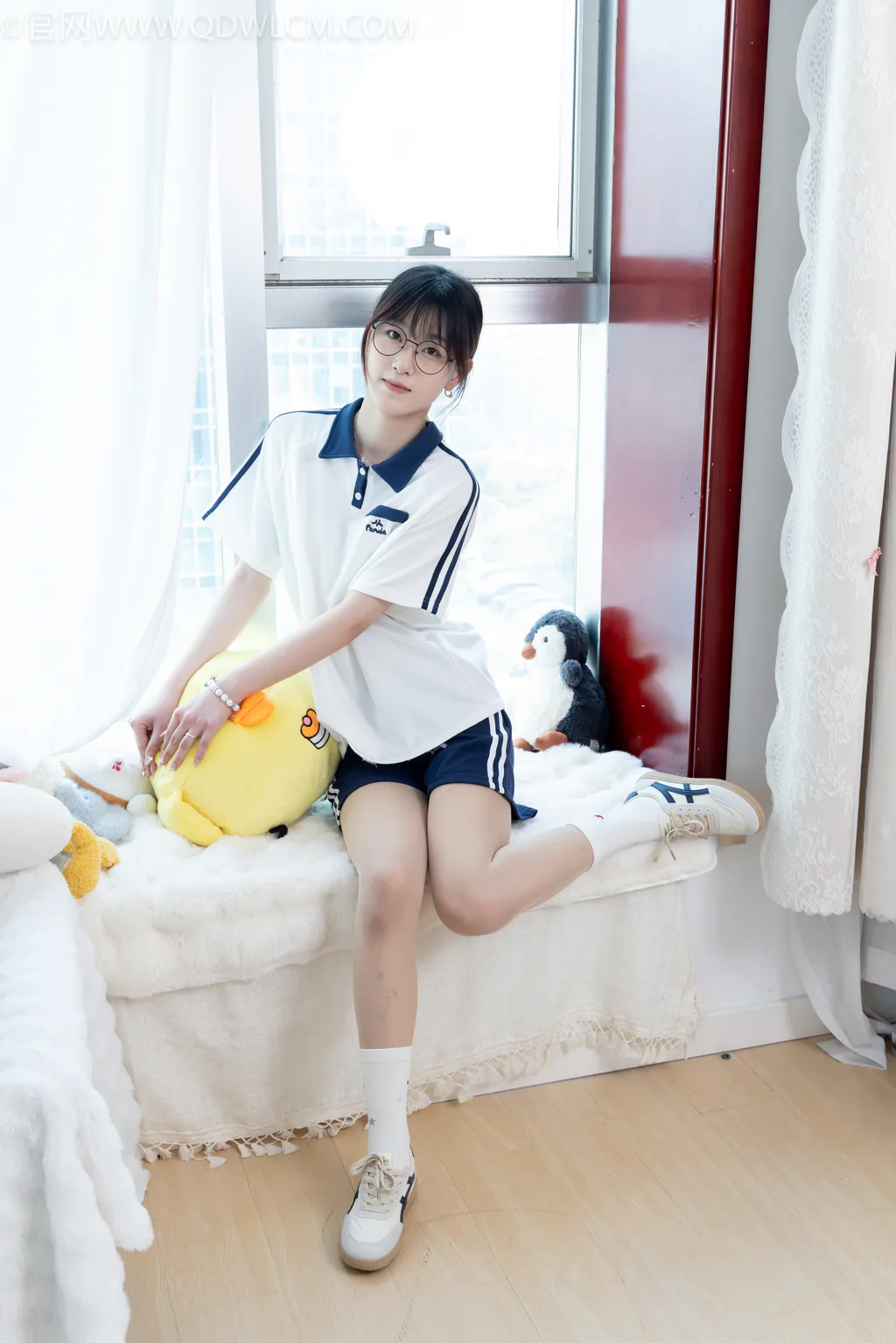 勿恋传媒 NO.2723 雪芽-板鞋、白棉袜、薄肉丝[152P/1V/4.36GB]插图1