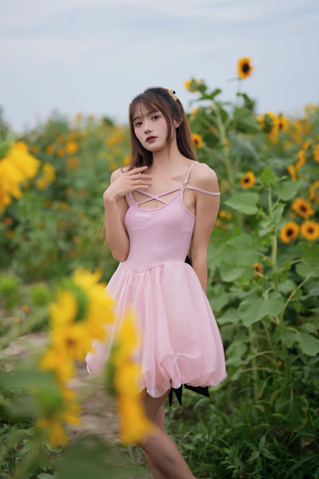 [YITUYU艺图语]2023.06.06 蓝调向日葵少女 兔子Zzz不吃胡萝卜[28+1P/318MB]插图3