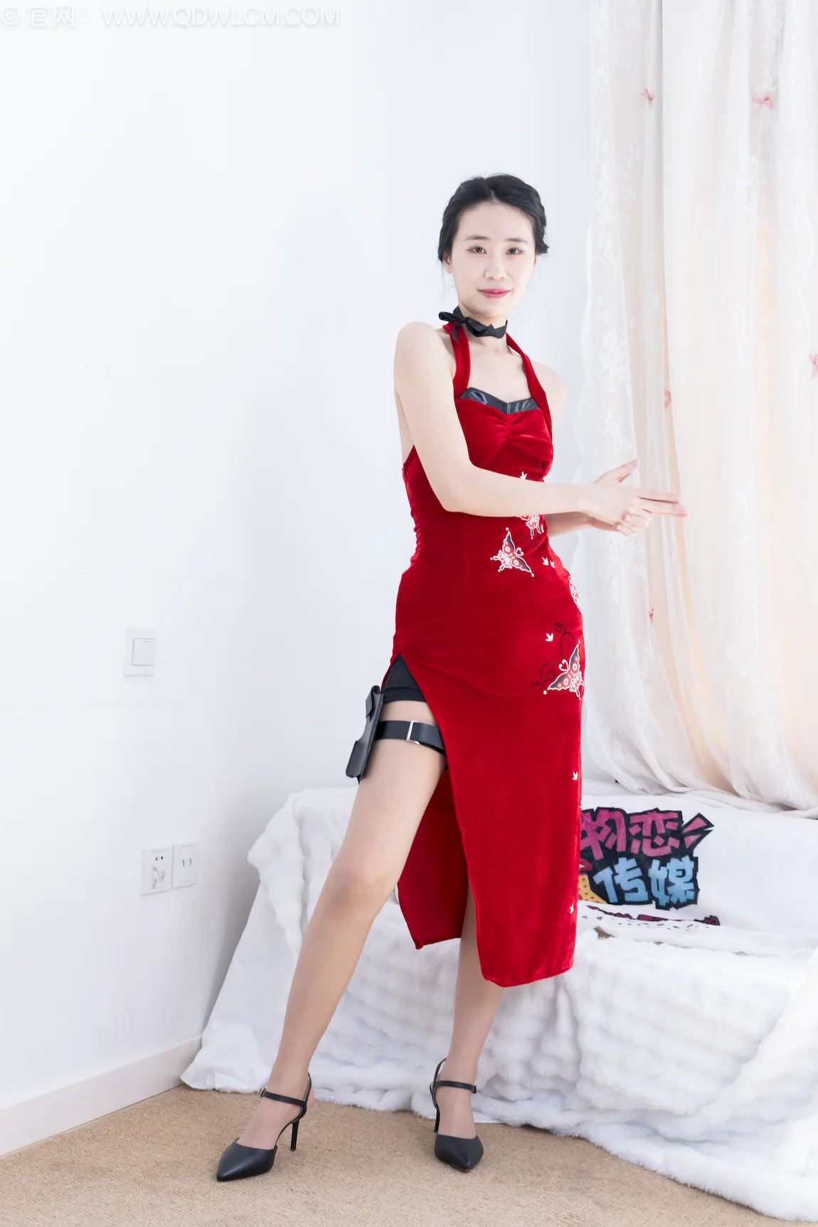 勿恋传媒 NO.2724 菜菜-高跟鞋、薄肉丝、薄浅咖丝[280P/1V/6.55GB]插图2