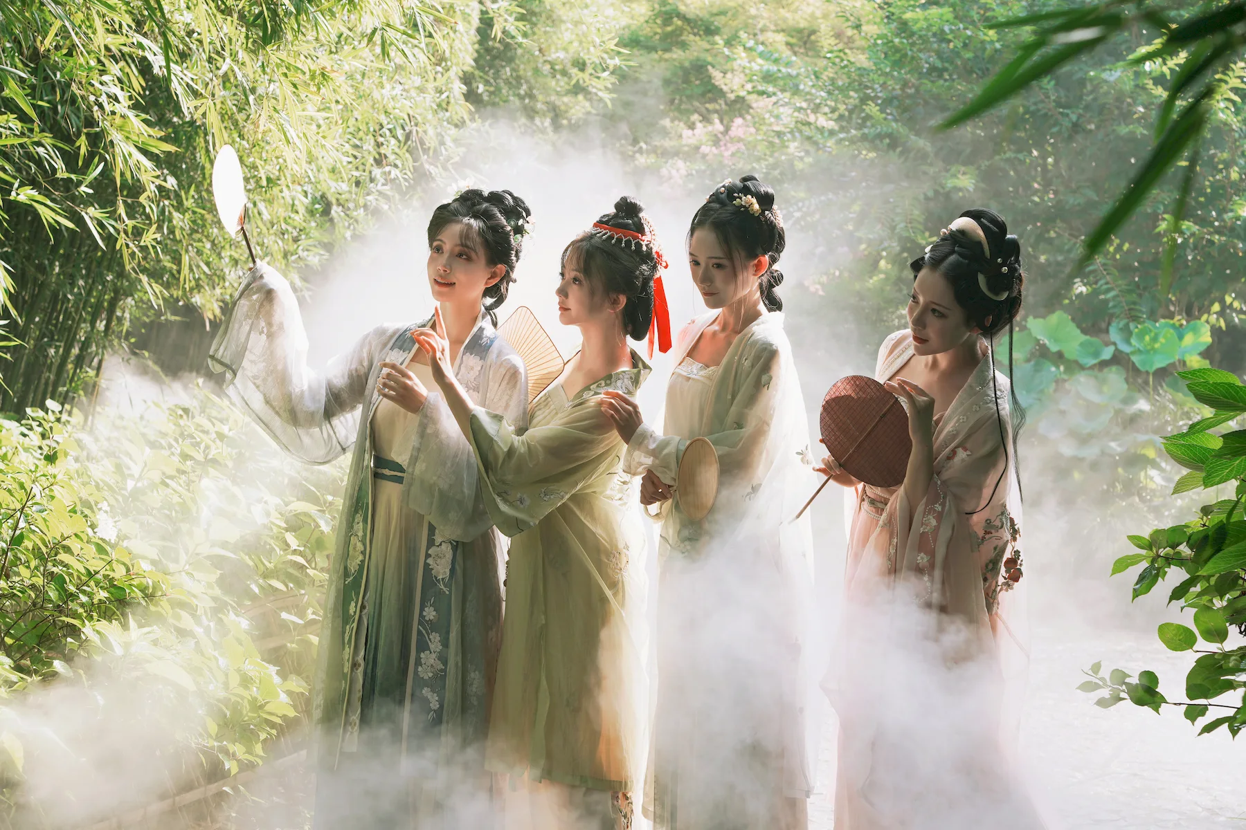 [YITUYU艺图语]2023.06.28 游园惊梦 Conkon控控&一只柚柚柚柚柚子&兔子Zzz不吃胡萝卜&贰加六[26+1P/347MB]插图2