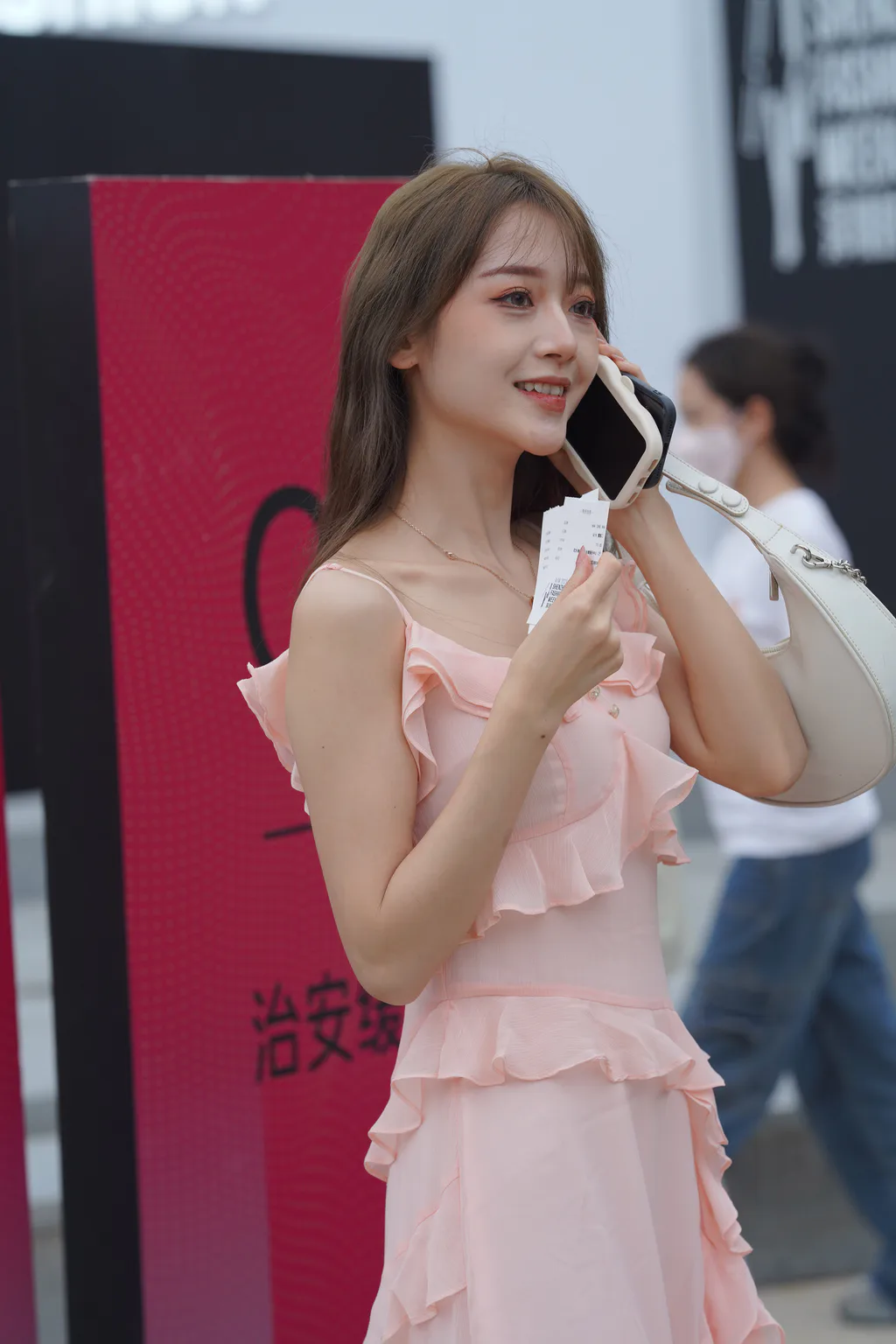 精选街拍作品 NO.6988 粉色纱裙[48P/72MB]插图1