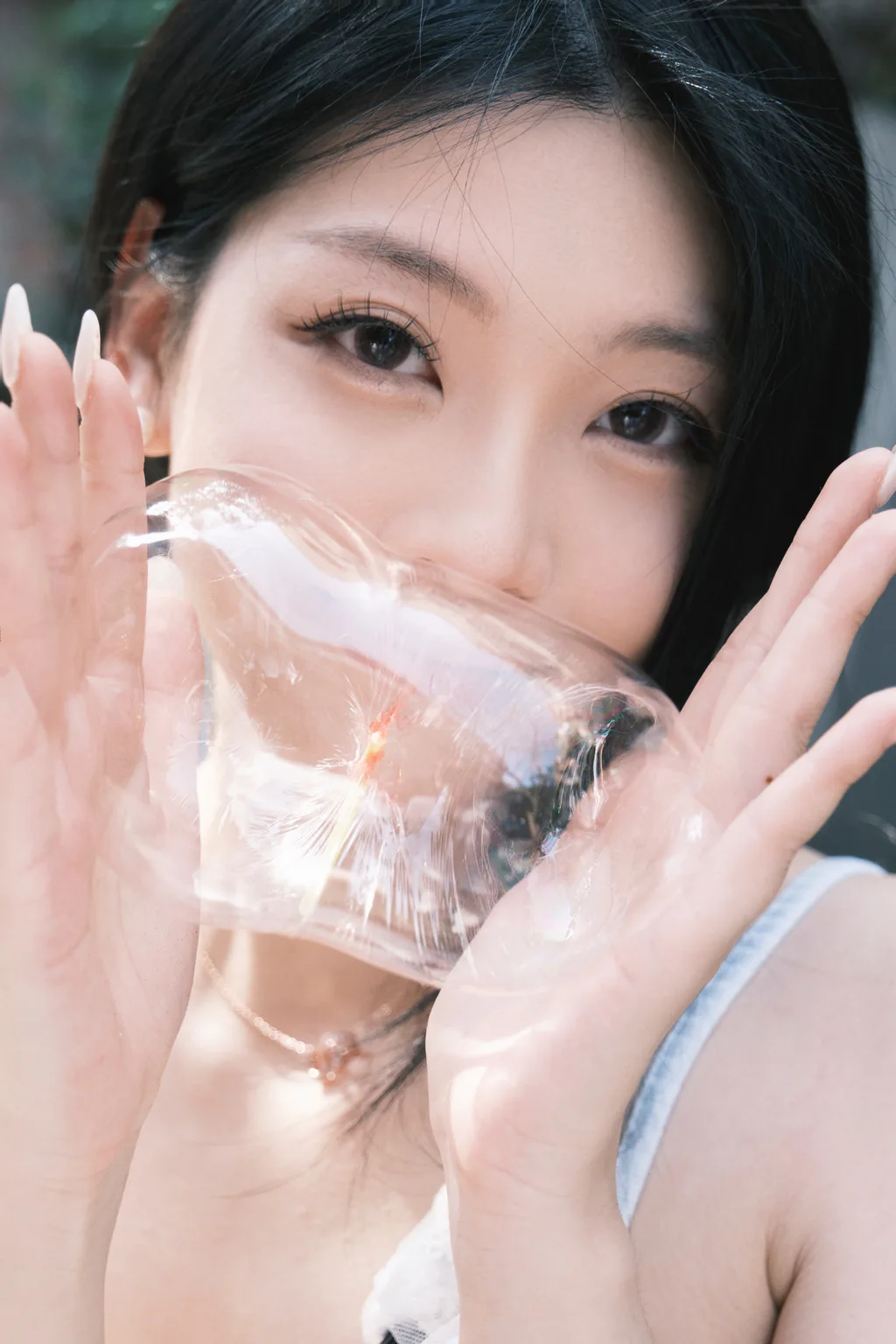 [YITUYU艺图语]2023.06.09 她夏了夏天 余君[25+1P/230MB]插图3