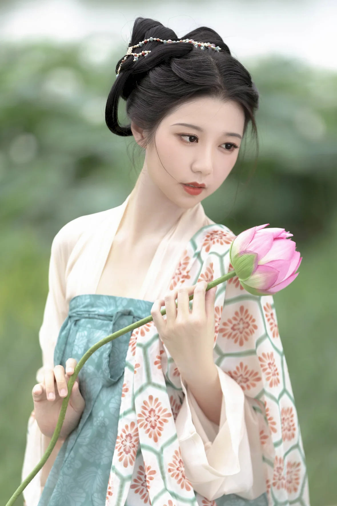[YITUYU艺图语]2023.07.03 荷 焦宝[37+1P/332MB]插图2