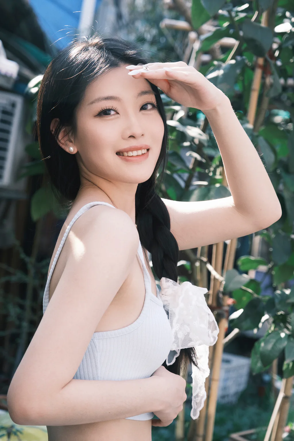 [YITUYU艺图语]2023.06.09 她夏了夏天 余君[25+1P/230MB]插图