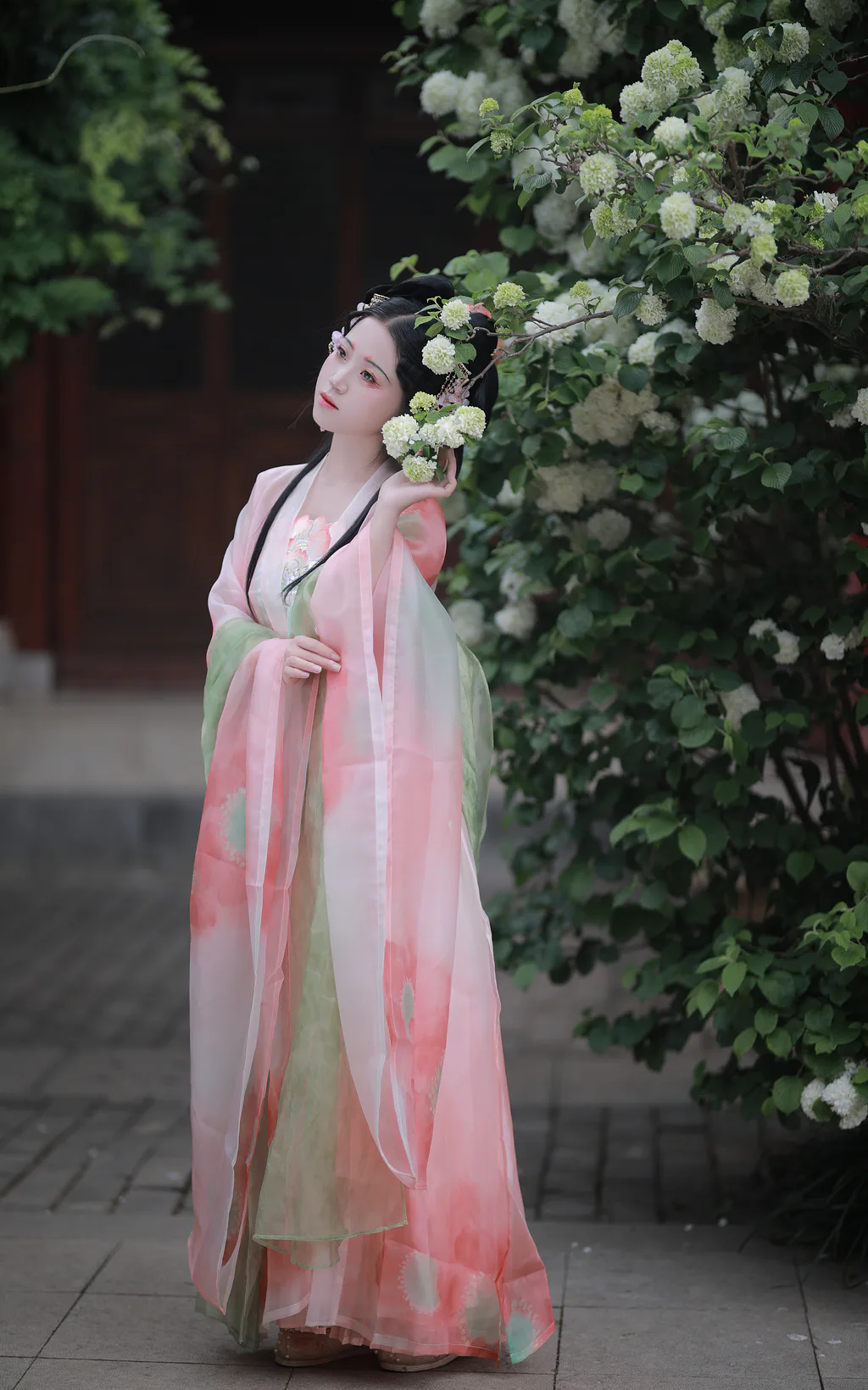 [YITUYU艺图语]2023.06.12 一半素心以清简 婷婷[29+1P/561MB]插图1