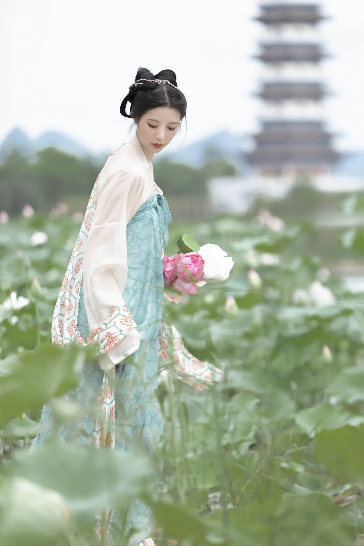 [YITUYU艺图语]2023.07.03 荷 焦宝[37+1P/332MB]插图3