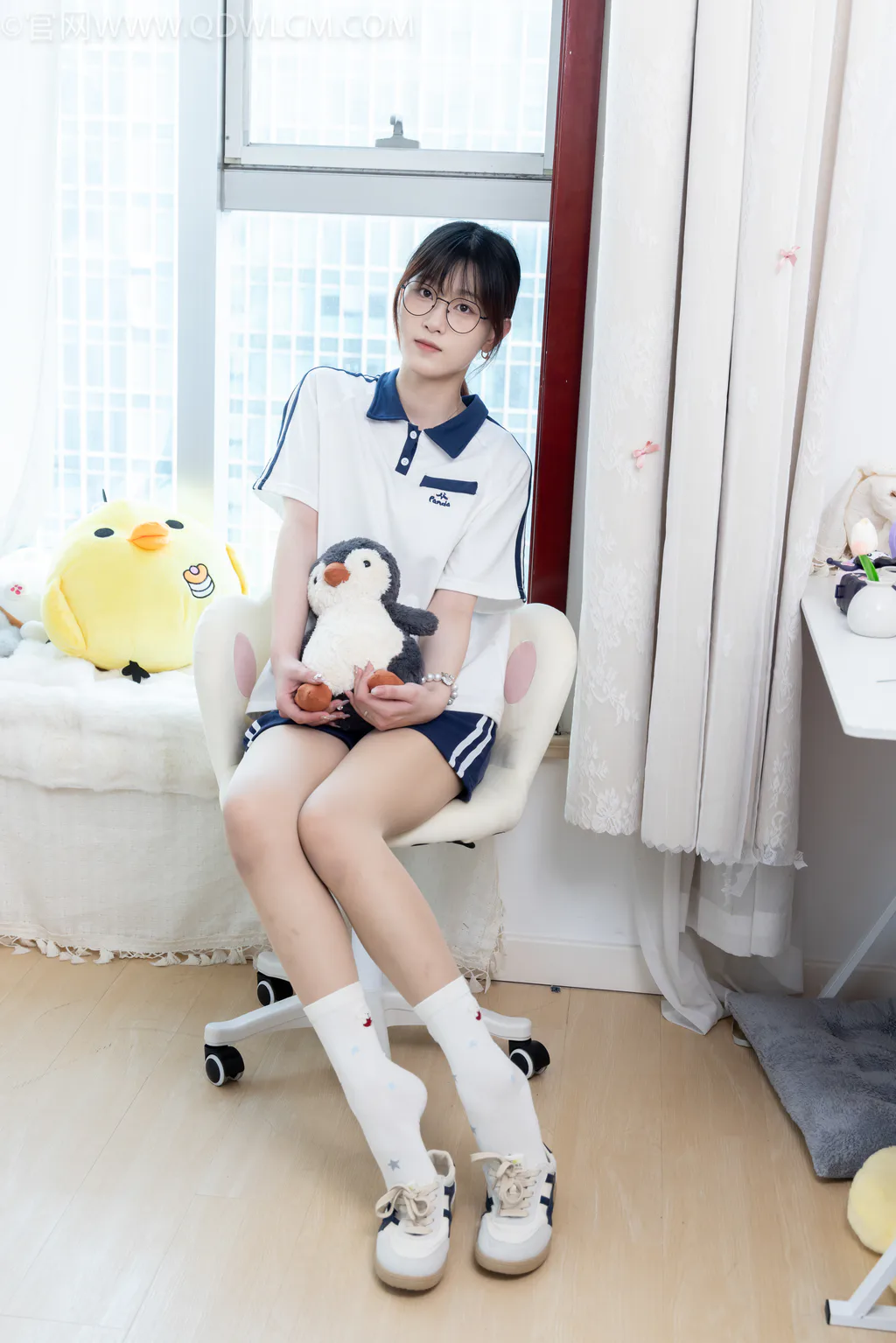 勿恋传媒 NO.2723 雪芽-板鞋、白棉袜、薄肉丝[152P/1V/4.36GB]插图2