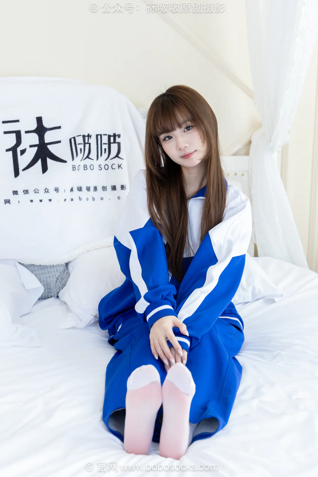 [BoBoSocks袜啵啵]NO.724 甜甜圈-白布鞋、薄白丝、裸足[151P/1V/6.19GB]插图3