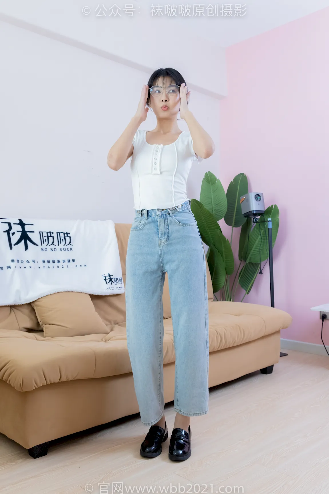 [BoBoSocks袜啵啵]积分限定作品 NO.042 奶油-皮鞋、白船袜、薄肉丝、船袜[145P/1V/6.86GB]插图1