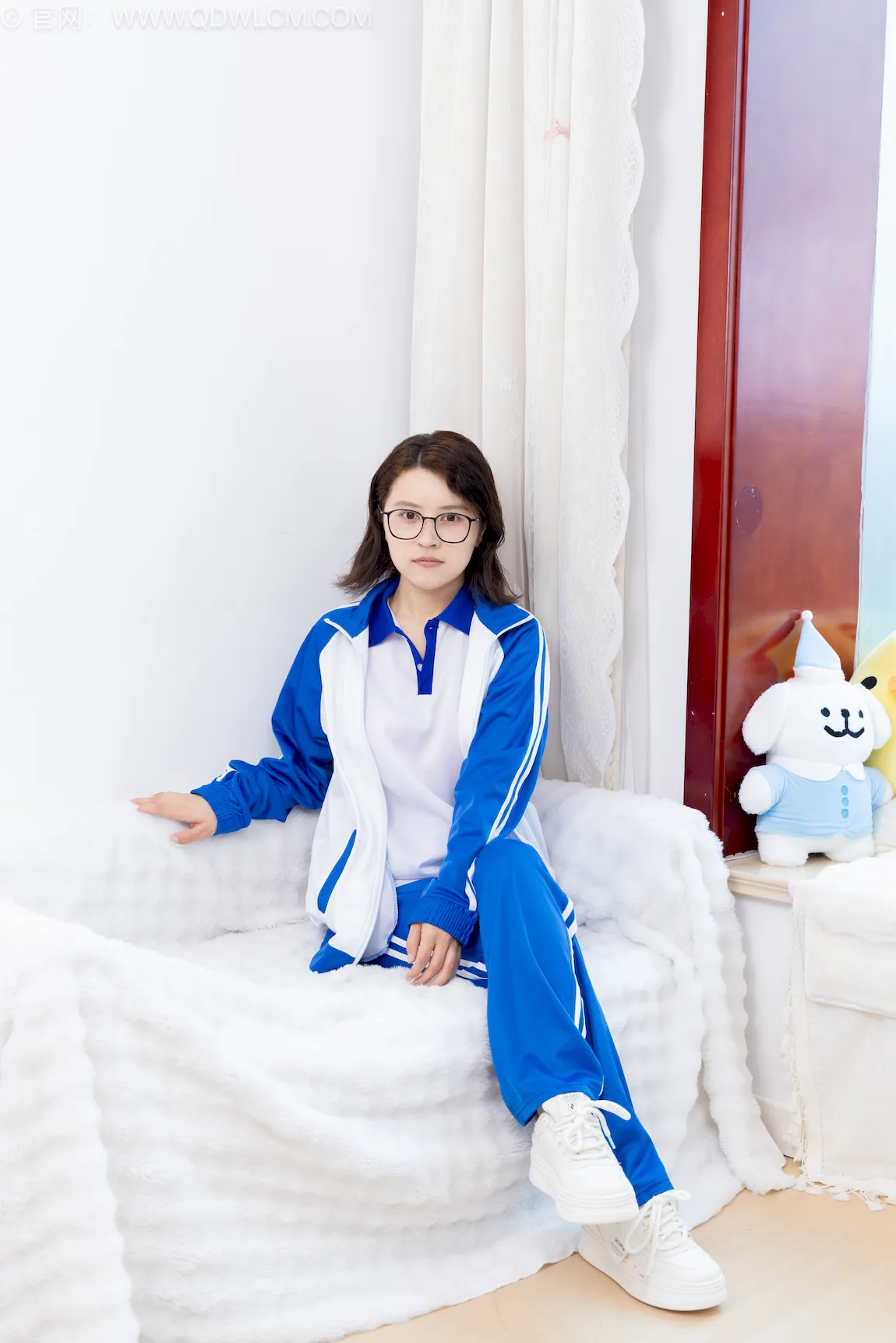 勿恋传媒 NO.2760 羊绒-板鞋、纯白棉袜、裸足、校服[156P/1V/3.34GB]插图1