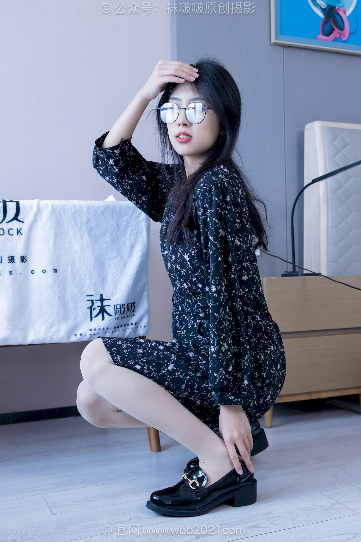 [BoBoSocks袜啵啵]积分限定作品 NO.047 奶油-皮鞋、厚肉丝、老头乐挠脚 [143P/1V/6.67GB]插图1
