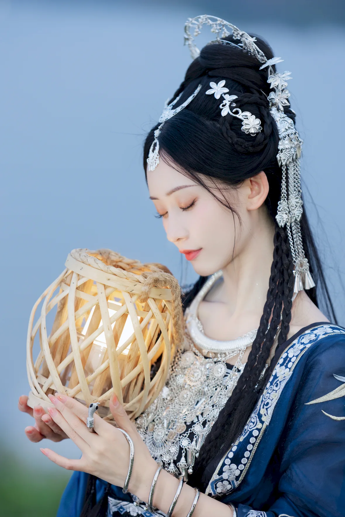 [YITUYU艺图语]2023.07.06 苗疆圣女 嘉月月月[20+1P/113MB]插图3