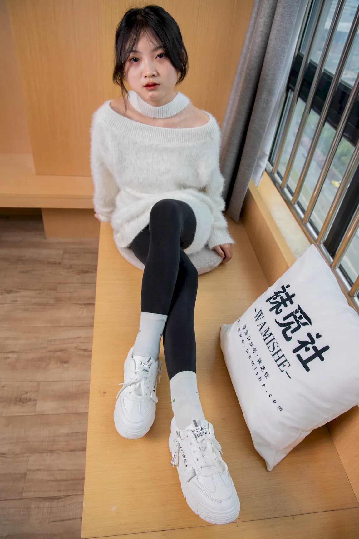 袜觅社 NO.003 香香[102P/169MB]插图2