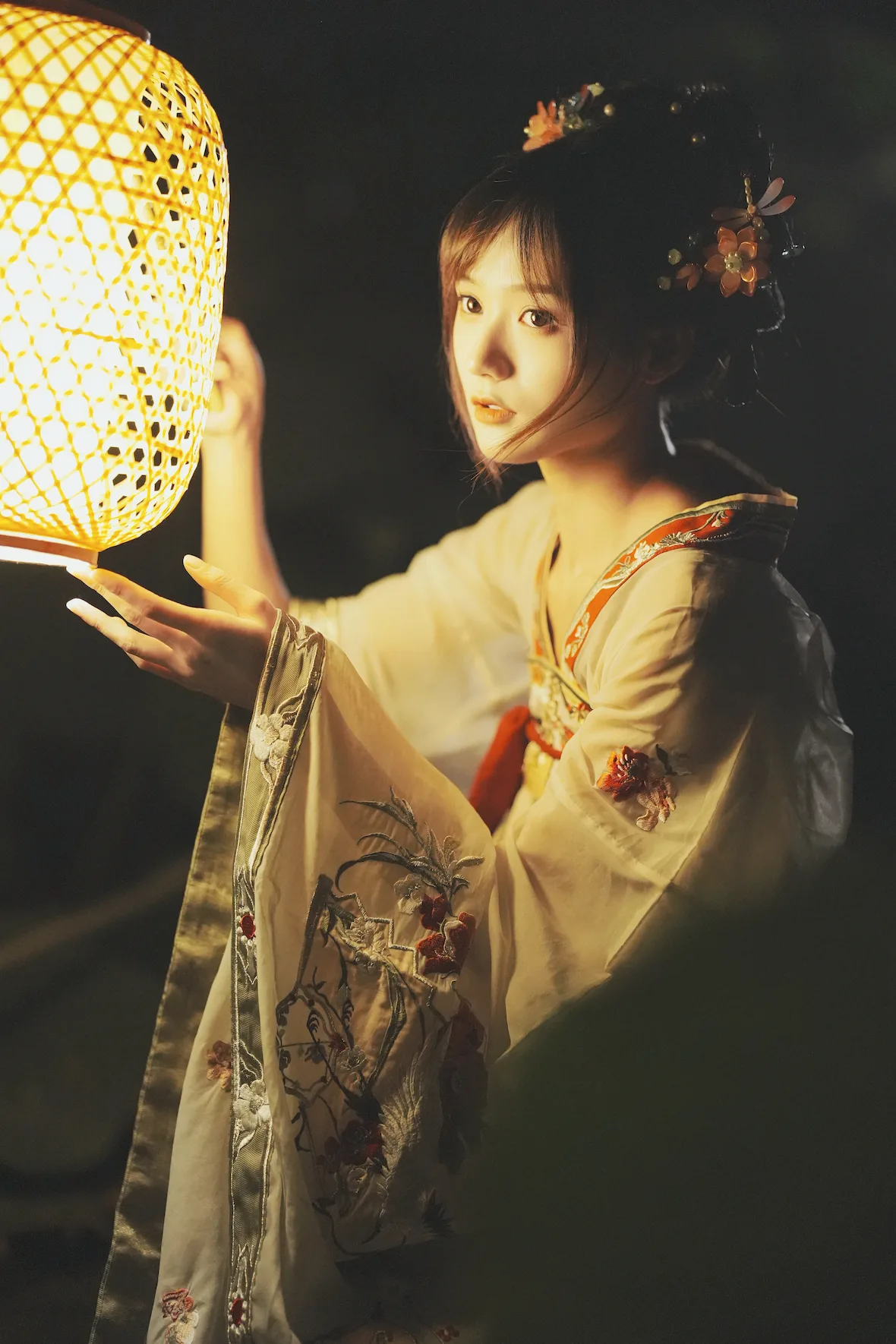 [YITUYU艺图语]2023.07.07 荷香袅袅 兔子Zzz不吃胡萝卜[25+1P/302MB]插图