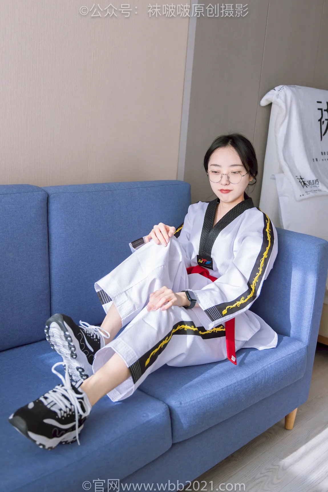 [BoBoSocks袜啵啵]积分限定作品 NO.044 稚予-跆拳道服、运动鞋、白棉袜、裸足[130P/1V/5.92GB]插图2