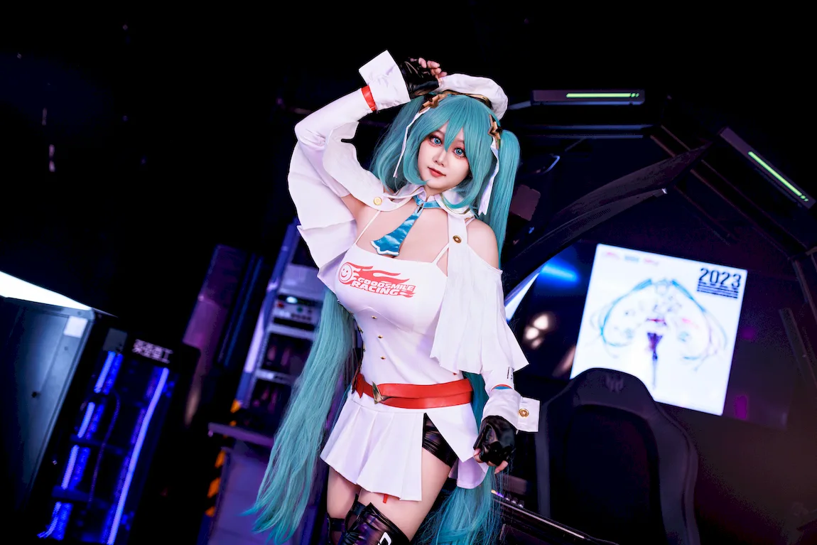 阿雪雪 NO.032 – 赛车MIKU[31P/231MB]插图