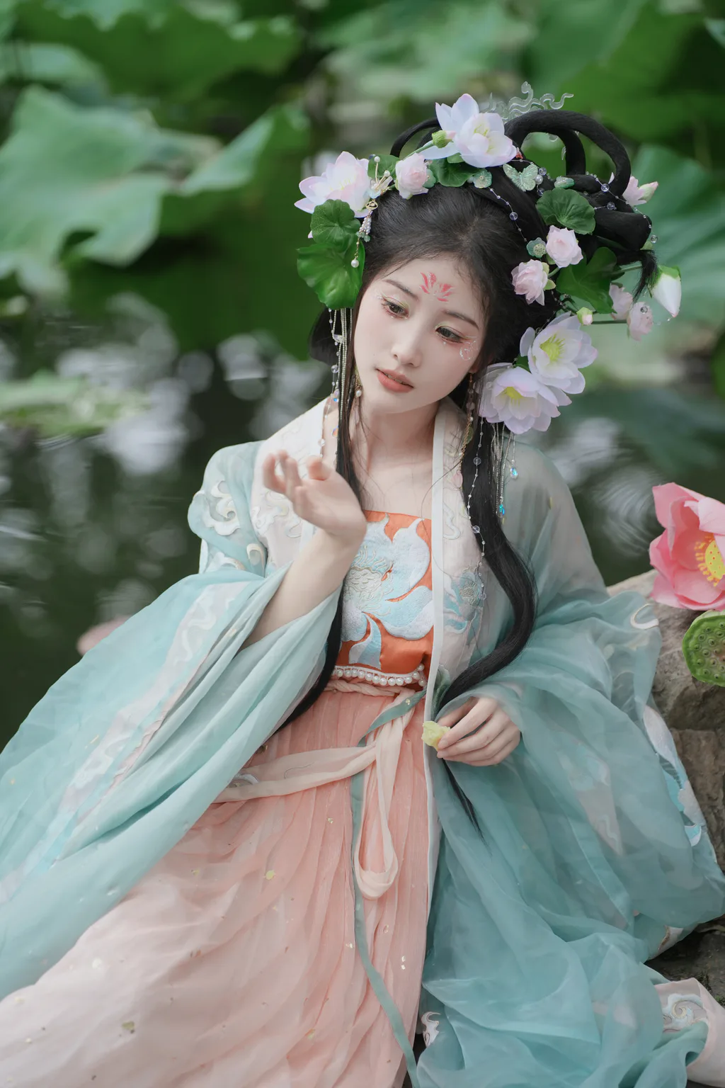 [YITUYU艺图语]2023.08.04 十二花神之荷花花神 绵绵[35+1P/486MB]插图2