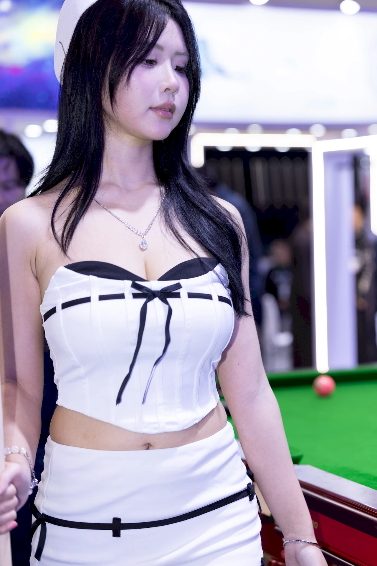 精选街拍作品 NO.7100 KK不吃鱼白色套装裙[92P/126MB]插图2