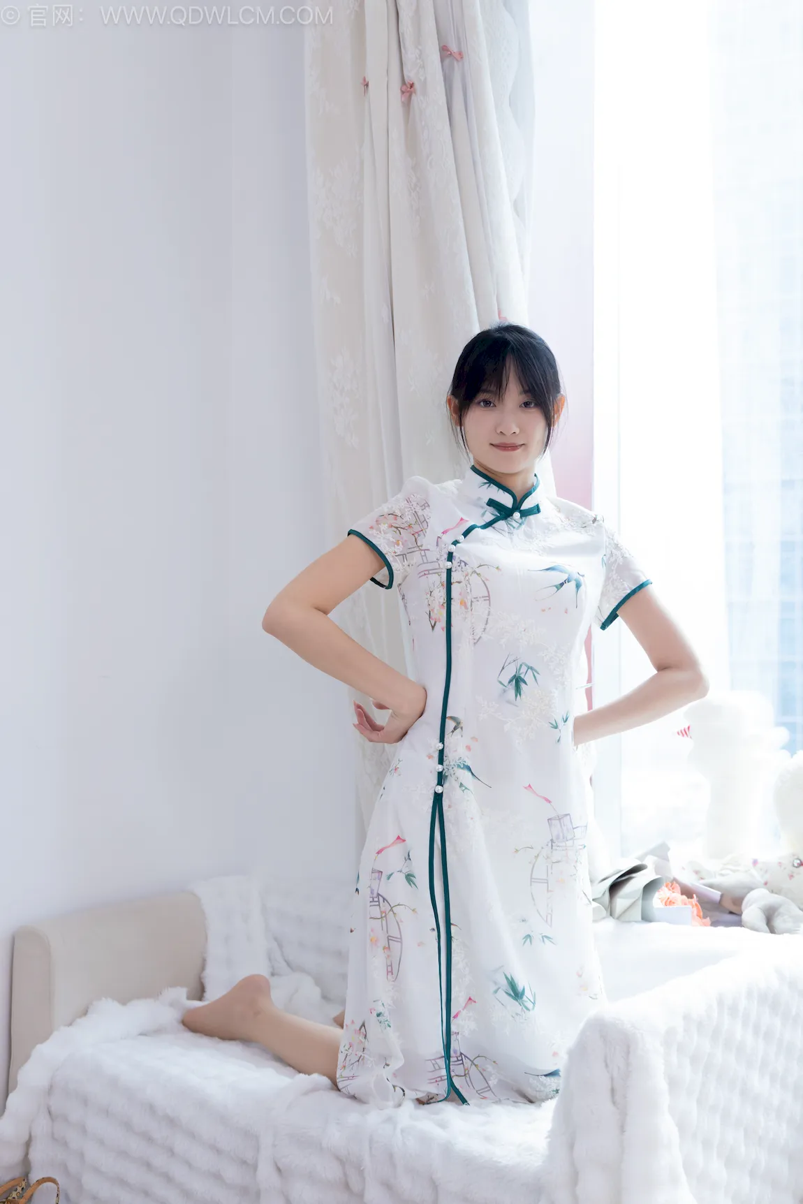 勿恋传媒 NO.2761 山奈-高跟凉鞋、薄肉丝、裸足、旗袍[150P/1V/5.64GB]插图3