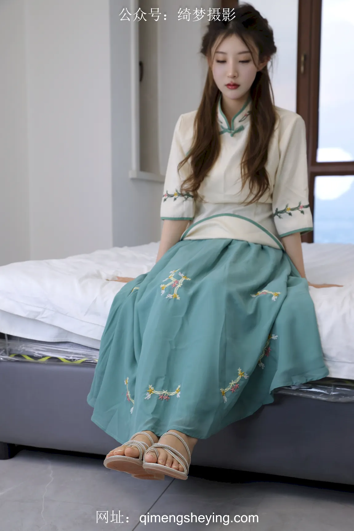 绮梦摄影 2025.03.11 NO.199 婷婷 珍藏无修无水印版[587P/2V/16.4GB]插图3