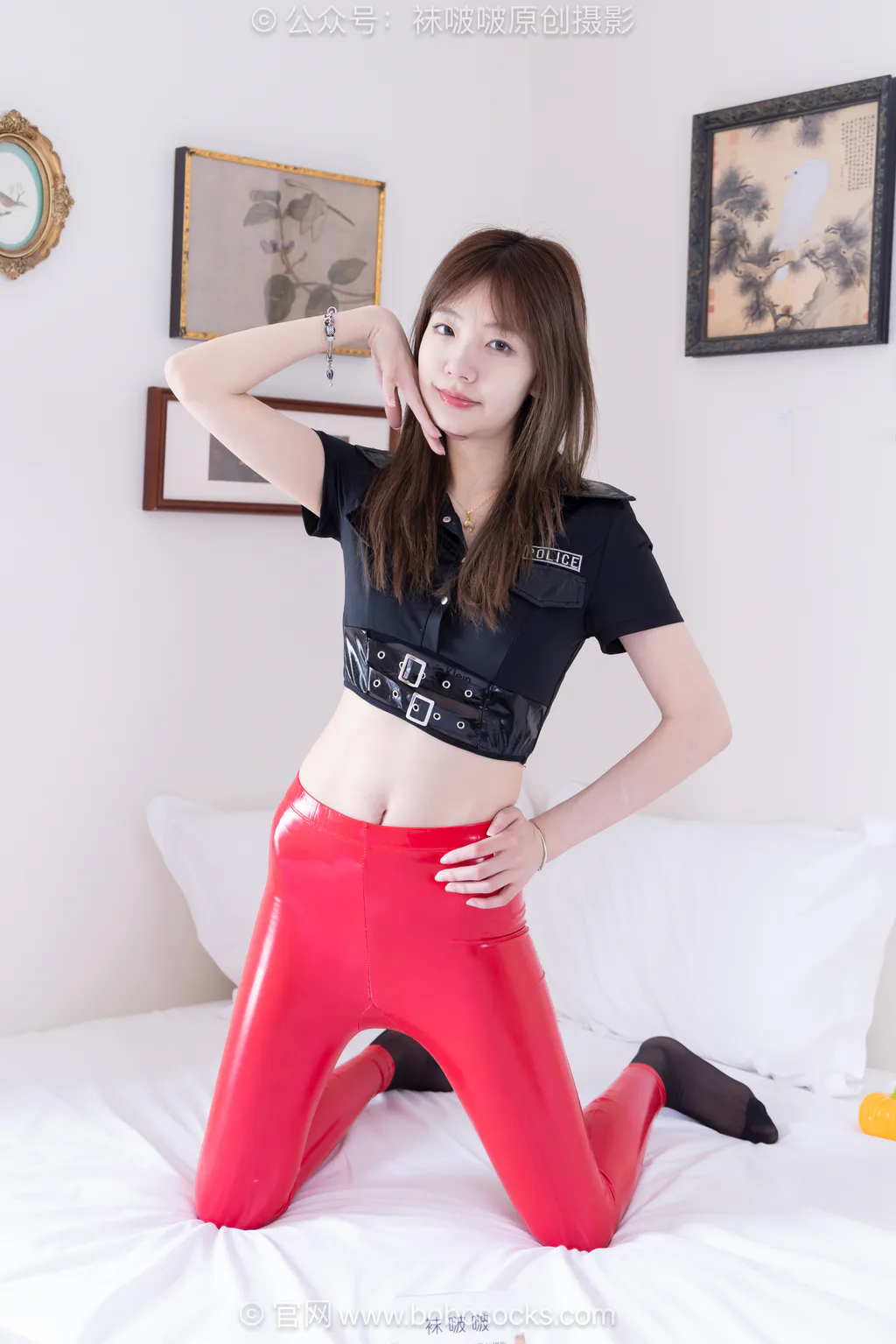 [BoBoSocks袜啵啵]NO.743 小甜豆-高跟鞋、薄黑丝、皮裤裤里丝[240P/1V/7.10GB]插图