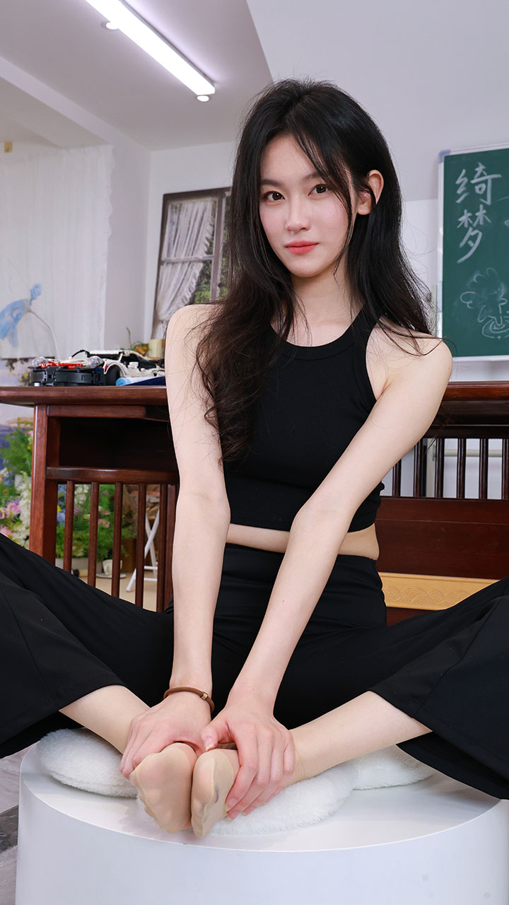 绮梦摄影 NO.708 小艺 无印珍藏版 [406P/2V/15.1G]插图1