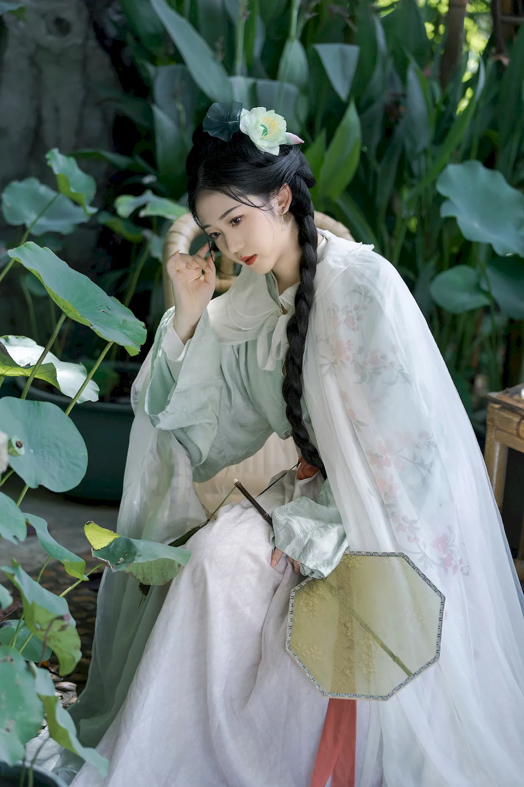 [YITUYU艺图语]2023.08.25 雨荷 沉诗思[37+1P/279MB]插图3