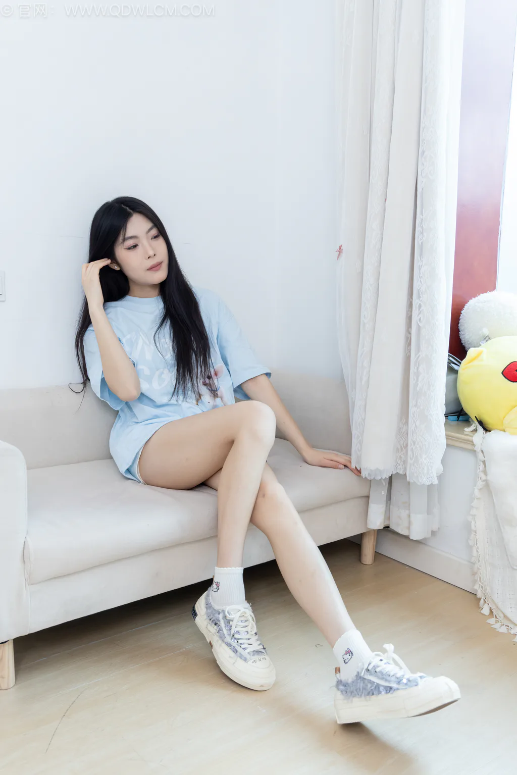勿恋传媒 NO.2776 美式-帆布鞋、白棉袜、裸足[158P/1V/4.02GB]插图1