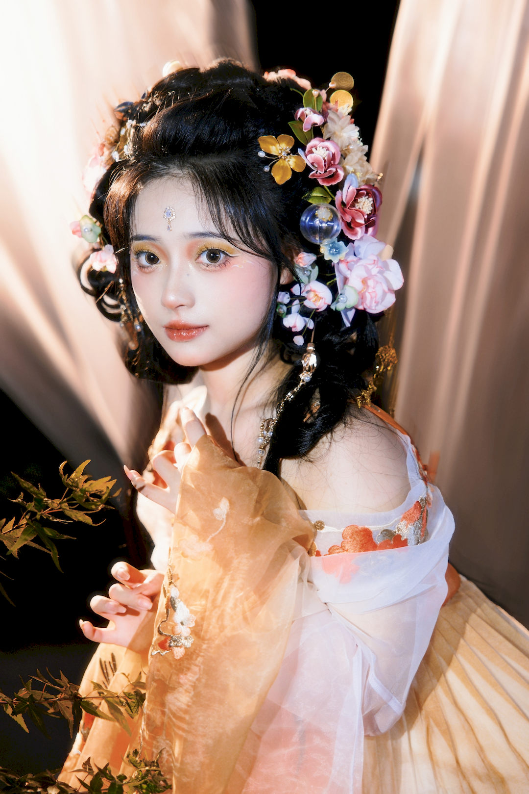 [YITUYU艺图语]2023.08.27 太阳神女 衔鹿[22+1P/495MB]插图3
