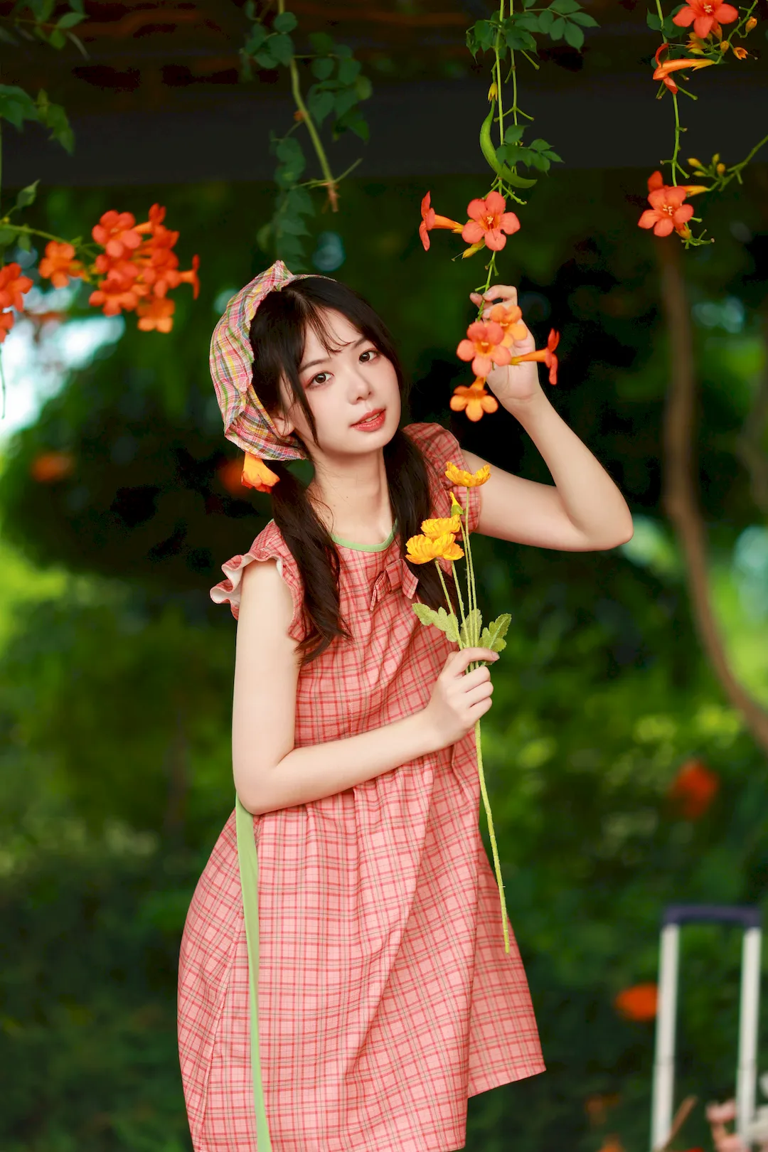 [YITUYU艺图语]2023.09.02 花与少女 暮烟色CC[33+1P/460MB]插图1