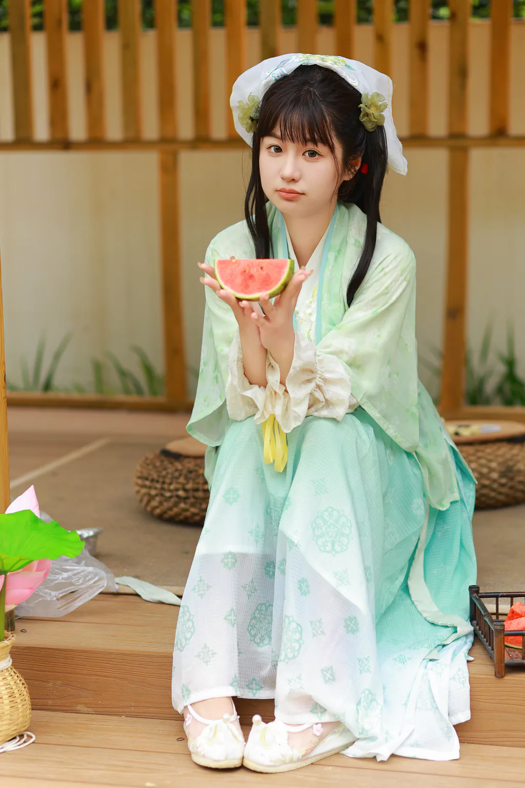 [YITUYU艺图语]2023.08.08 吃瓜啦 不可爱的禾禾喵[35+1P/549MB]插图3
