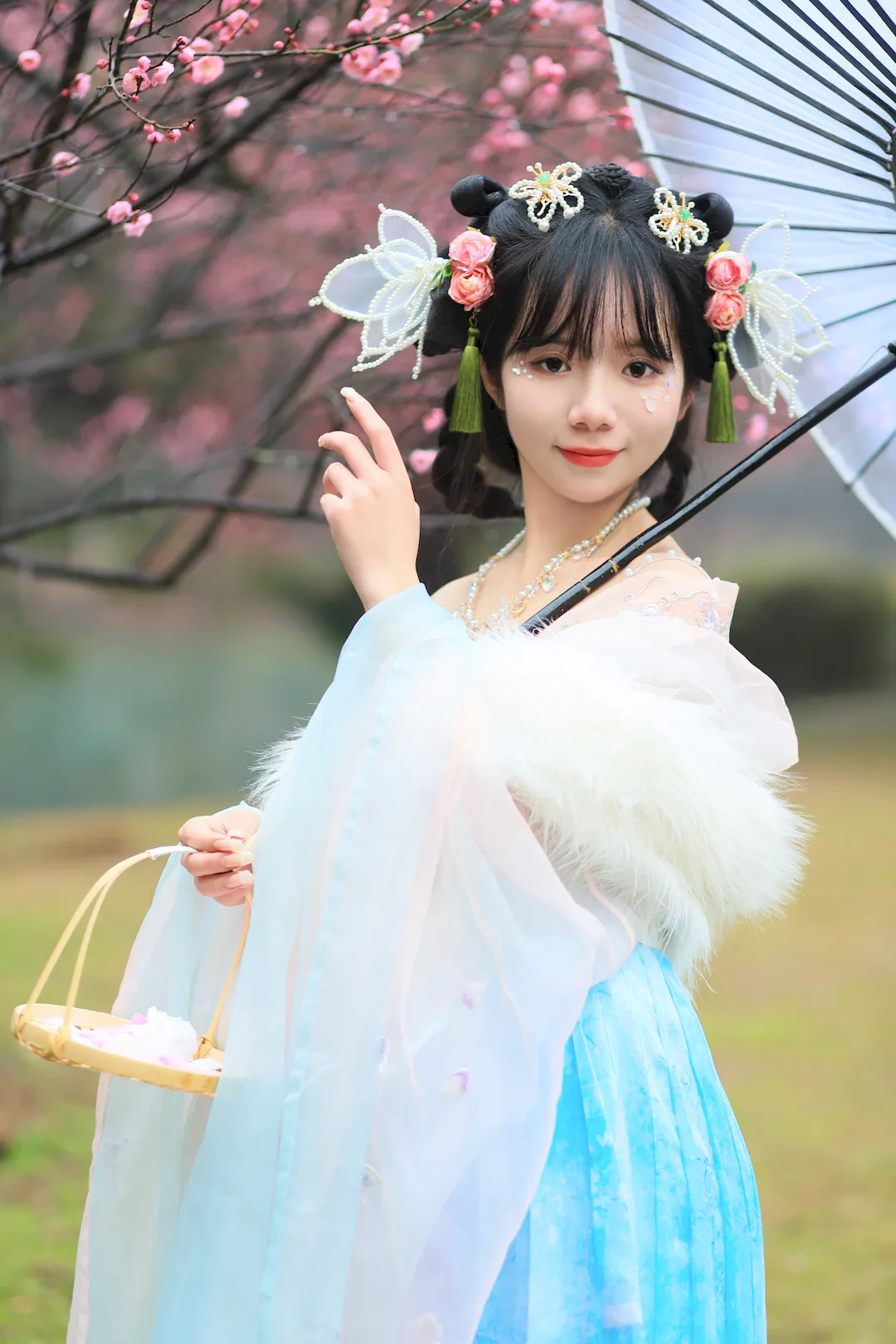 [YITUYU艺图语]2023.08.20 落梅 小杨[24+1P/443MB]插图