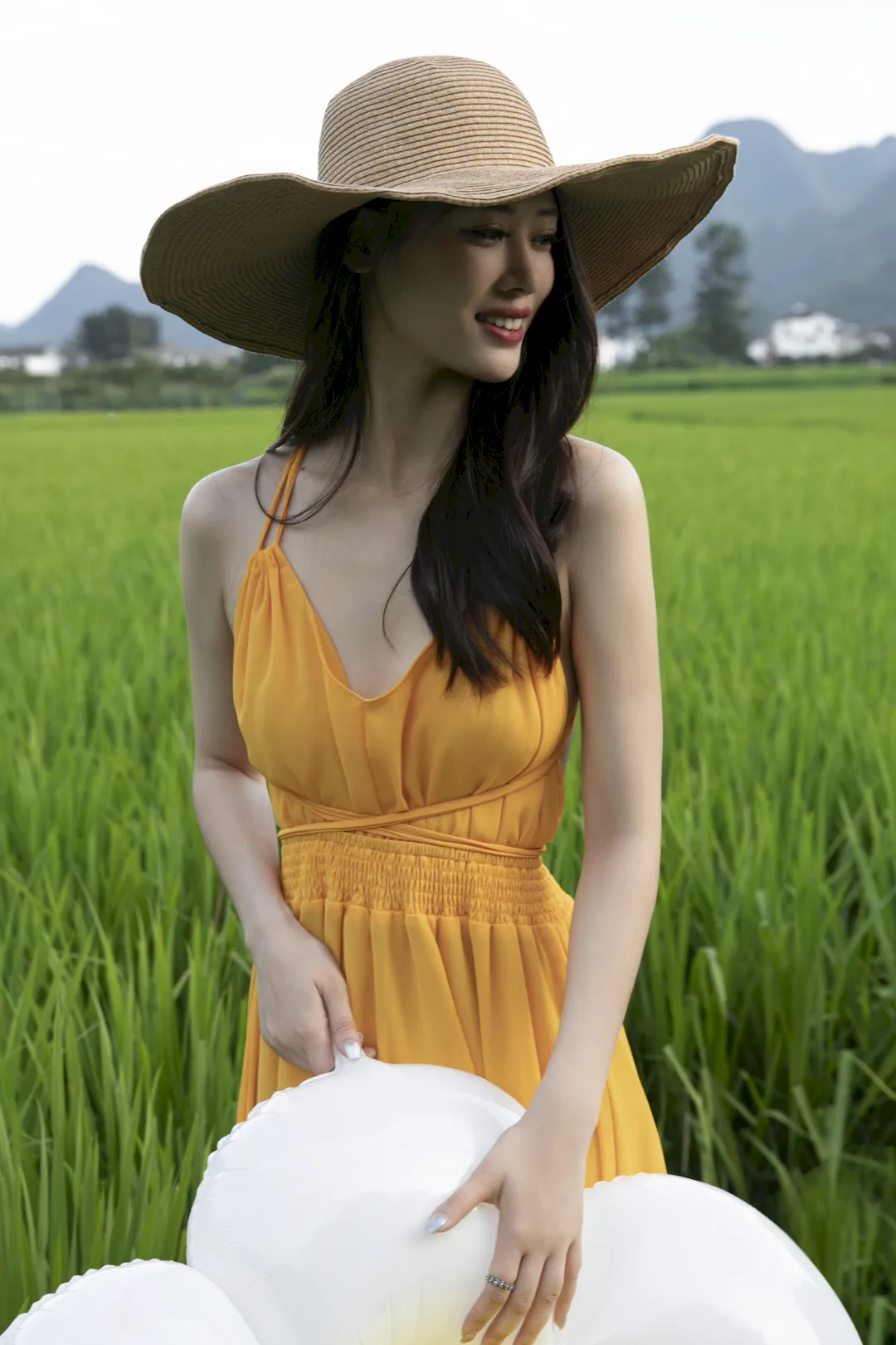 [YITUYU艺图语]2023.08.22 稻香 Chenaling_CL[26+1P/210MB]插图2