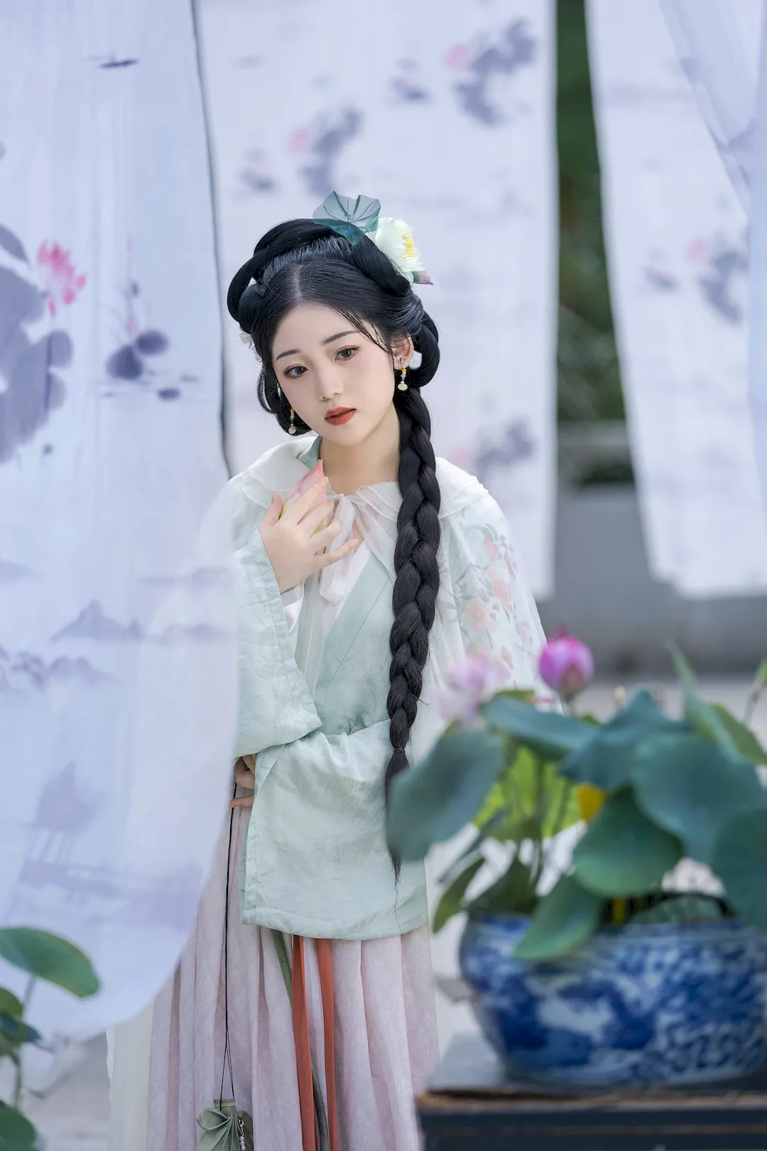 [YITUYU艺图语]2023.08.25 雨荷 沉诗思[37+1P/279MB]插图1