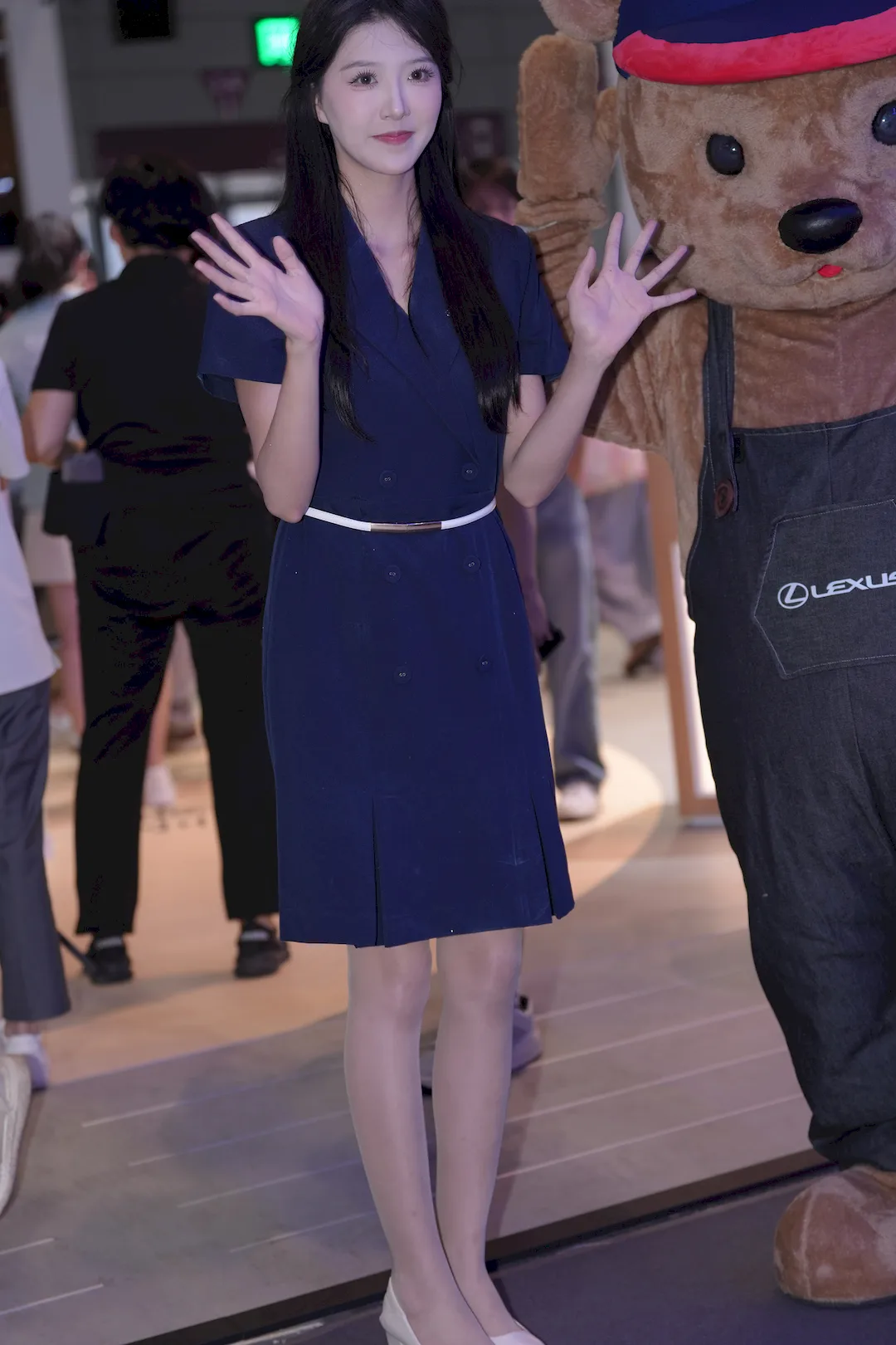 精选街拍作品 NO.7232 甜美黑裙鱼妤[65P/50MB]插图