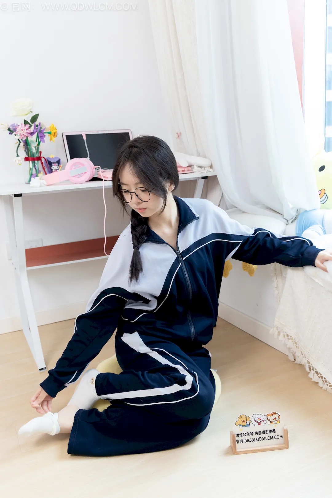 勿恋传媒 NO.2791 萌萌-板鞋、白棉袜、薄肉丝、校服裤里丝[151P/1V/3.91GB]插图3